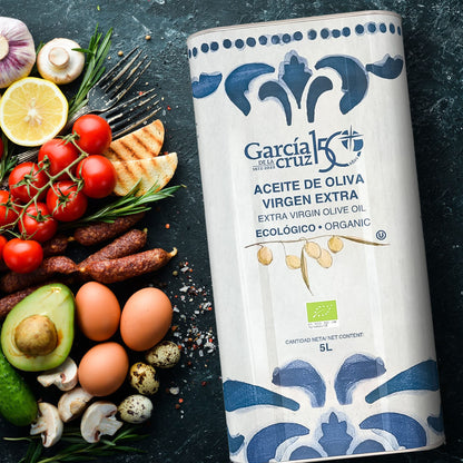 GARCÍA DE LA CRUZ - Organic Extra Virgin Olive Oil, Cooking Oil, Olive Variety, Smooth Body, Origin Spain, Montes de Toledo, Packed in Tins - 3L